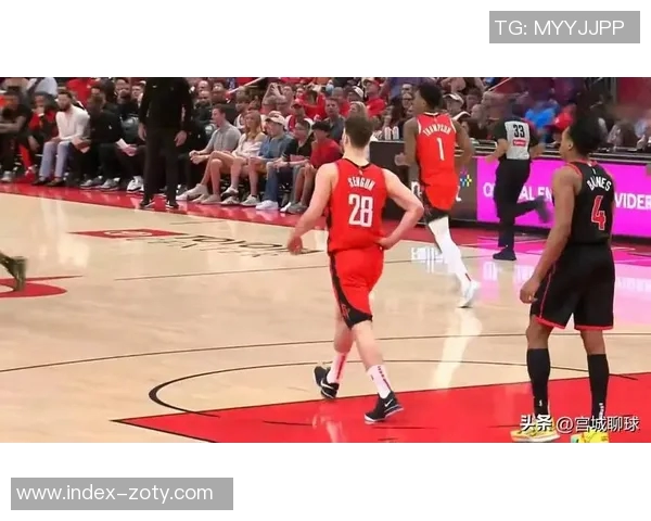 范弗里特谈球队争冠机会受限时的出战态度与伤病困扰